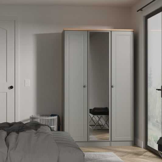 Norfolk Triple Mirror Robe