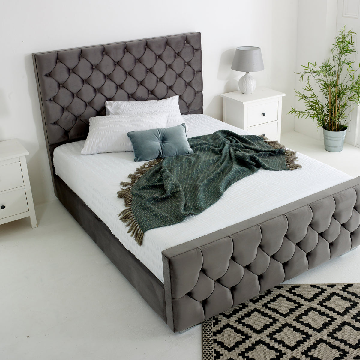 Monaco Bed