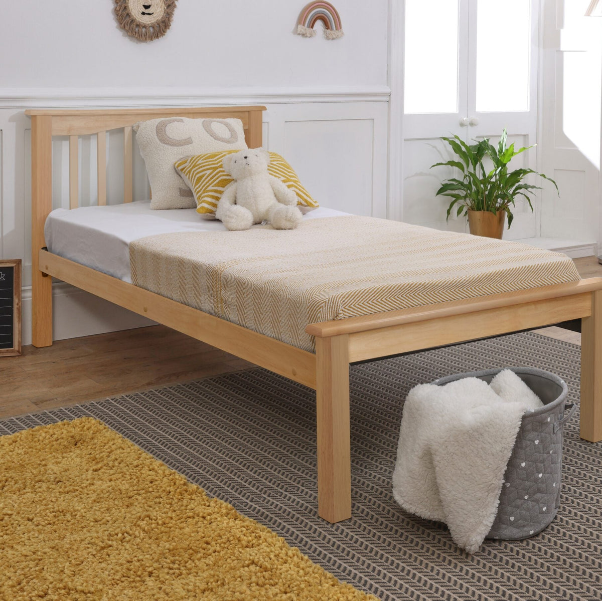 Sandra Bed - Beech
